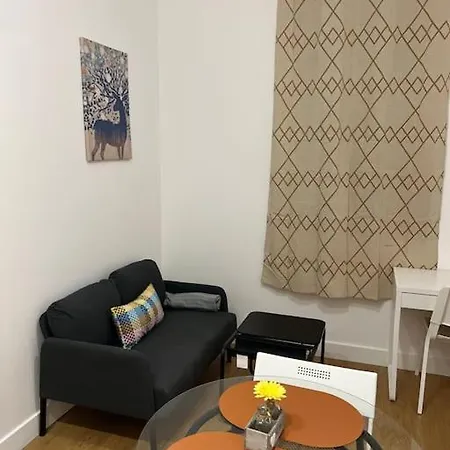 The Brown - Cohousing Apartment Oullins